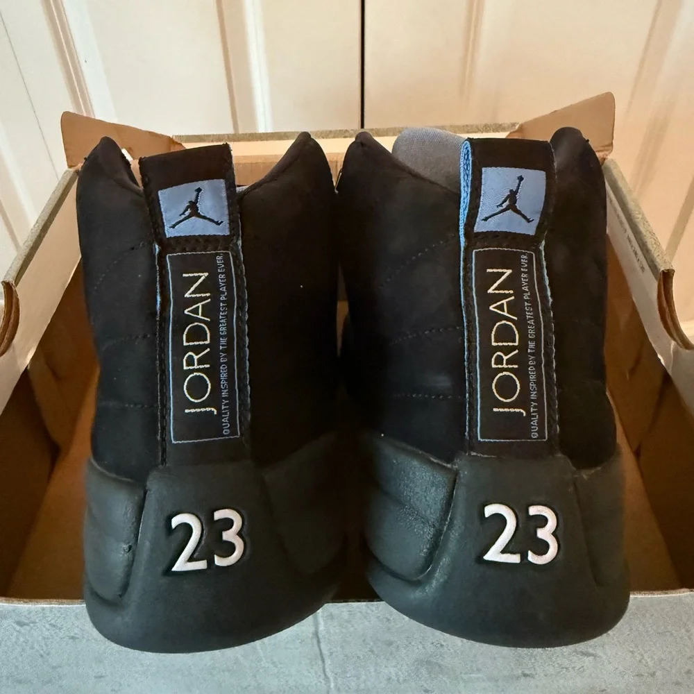 Air Jordan 12 Retro Nubuck (2009) - Men’s Size 8.5 - Picture 5 of 6